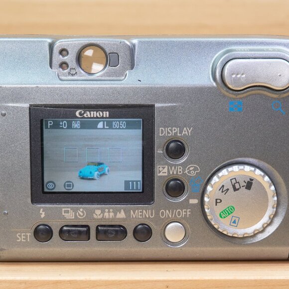 Vintage Canon Powershot A40 2 MP Digital Camera, 3x Optical Zoom - Picture 3 of 9